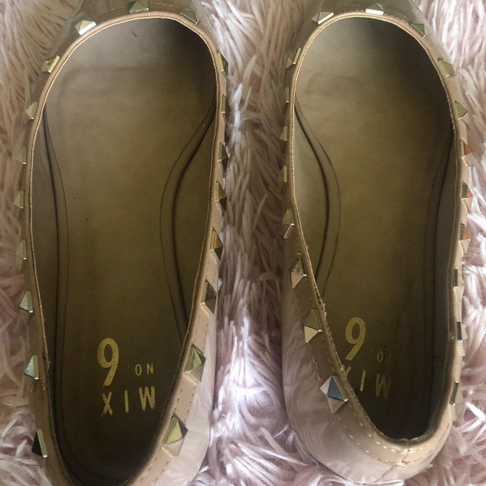 Beige flats with studs in good condition - Picture 6 of 7